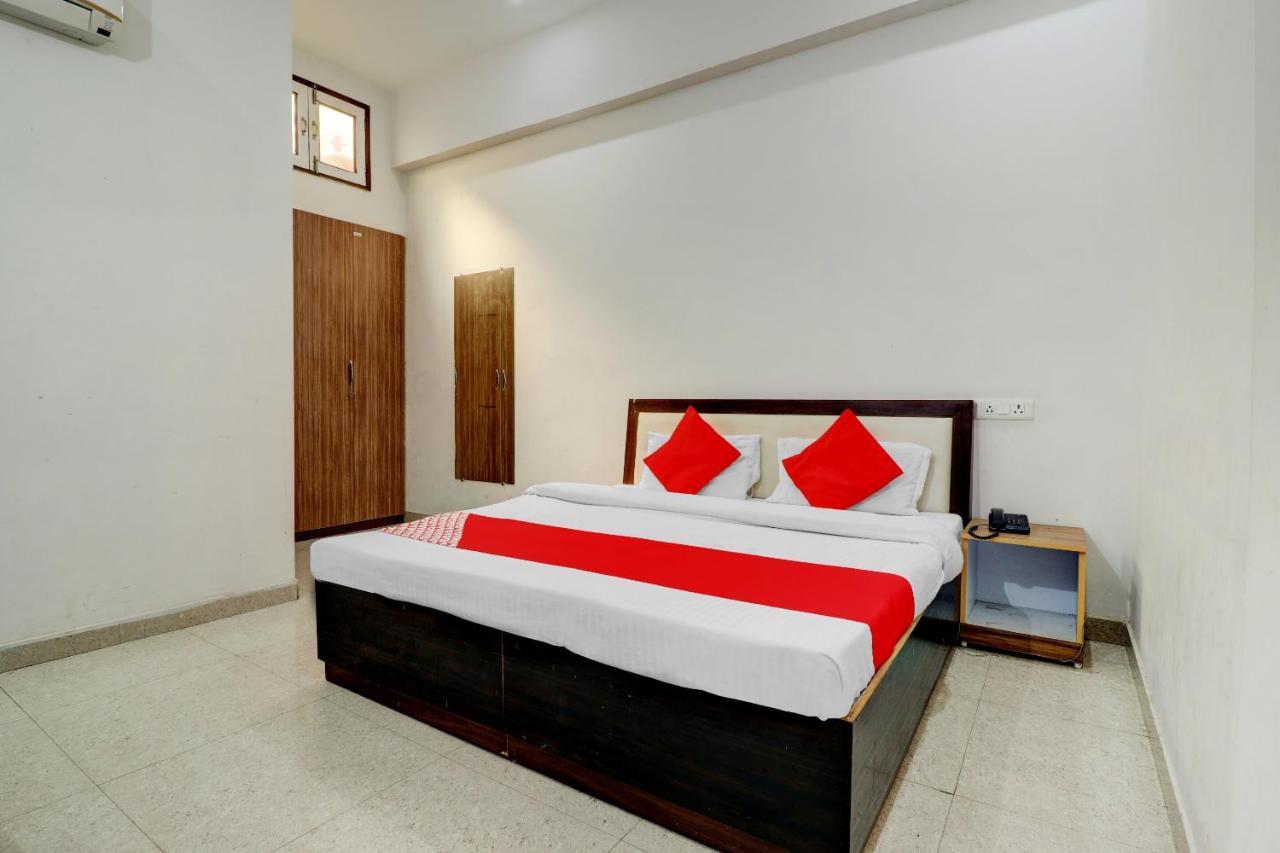Oyo 72429 New Abhinandan Hotel Amroha Ngoại thất bức ảnh
